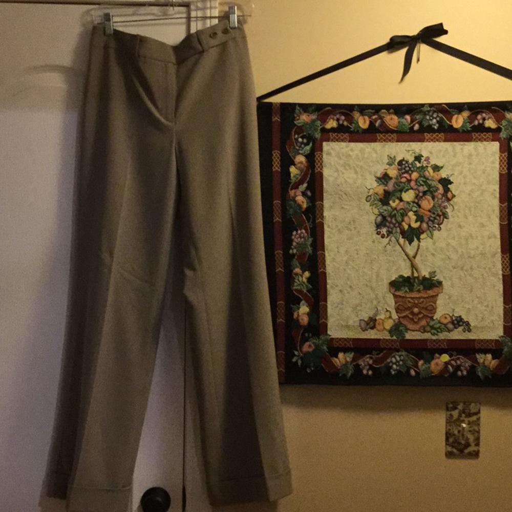 Ann Taylor Audrey pants. Size 6.  New with tags.